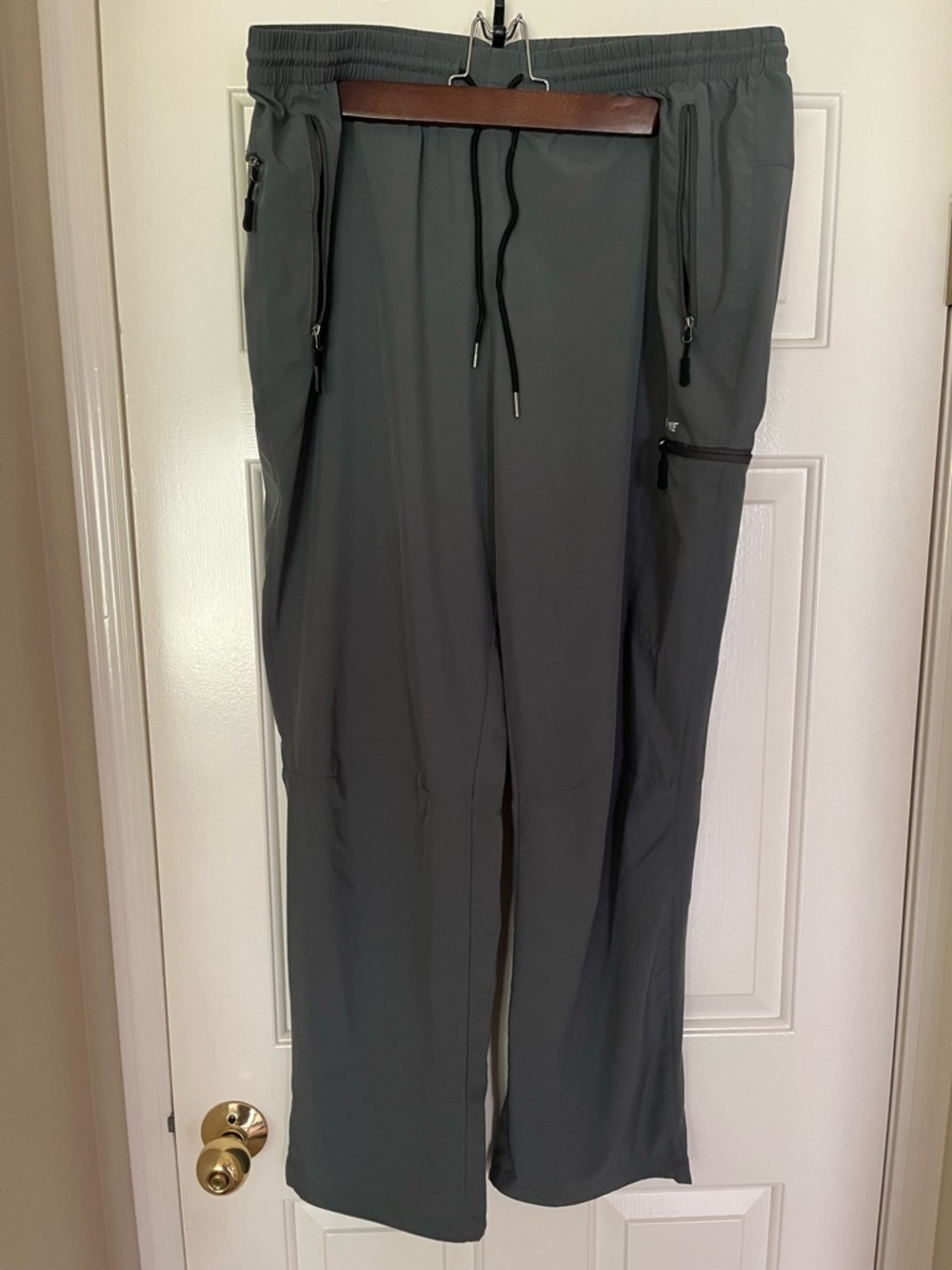 Straight-Leg Active Pants in Charcoal - Women's